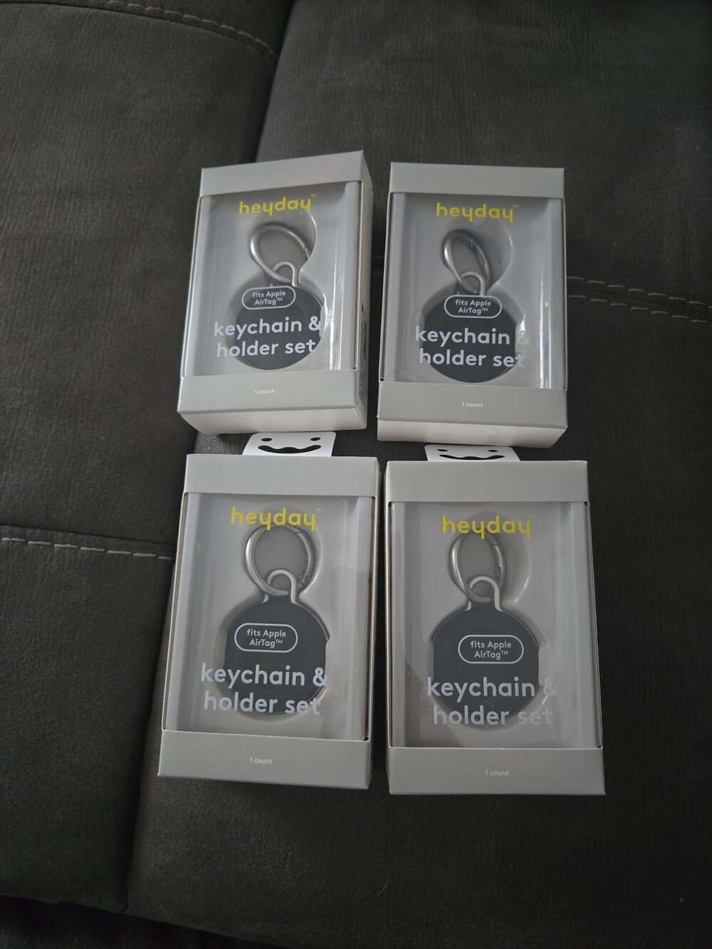 ** New Heyday 4 keychain & holder set black fits apple airtag